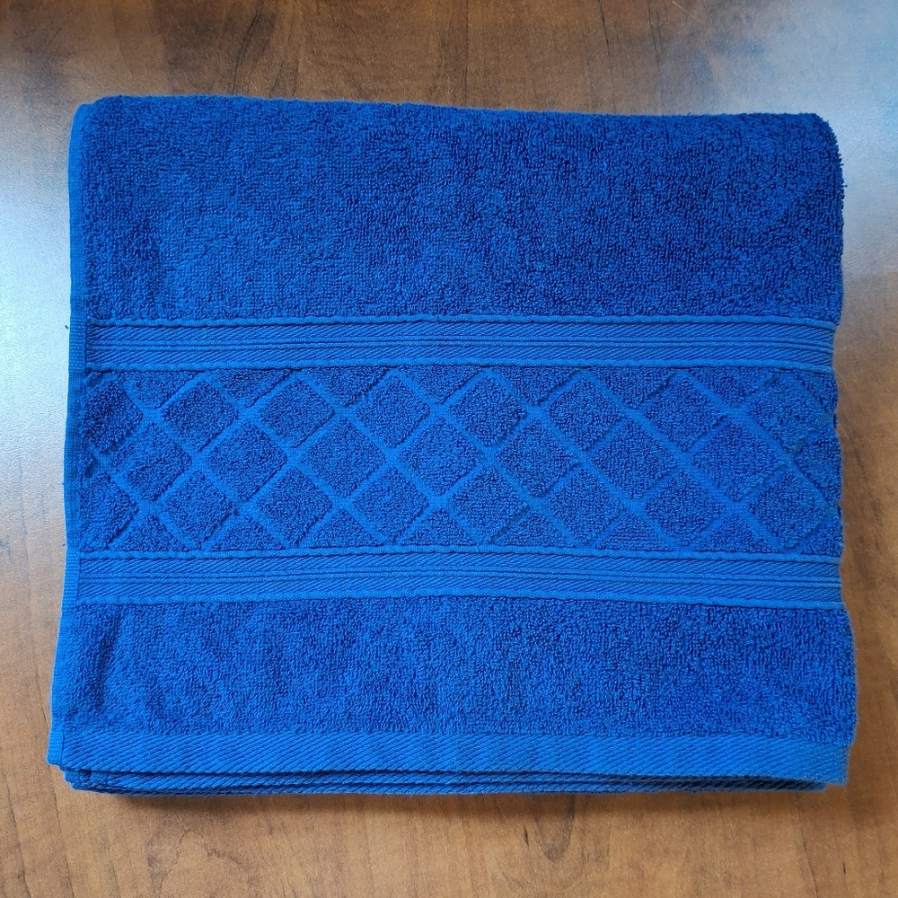 Radiance Bath Towel 27" x 53" Navy By Stelli Home